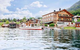 Tauroa Seehotel Grundlsee